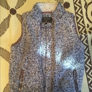 True Grit fluffy vest- small (worn 3 times)